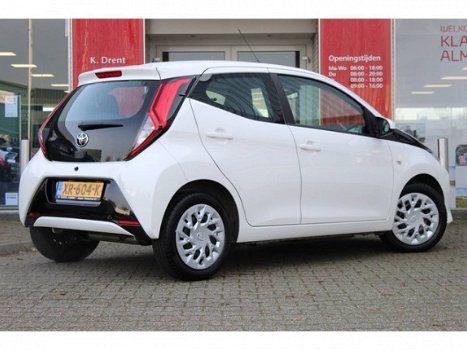 Toyota Aygo - 1.0 VVT-i x-play 5drs Airco Parkeercamera - 1