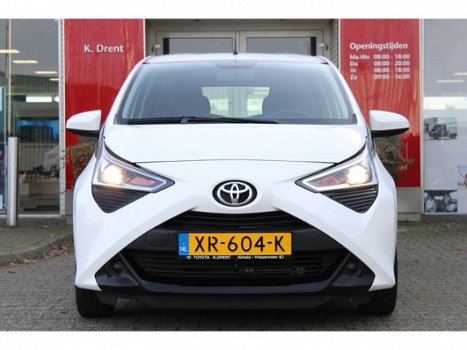 Toyota Aygo - 1.0 VVT-i x-play 5drs Airco Parkeercamera - 1