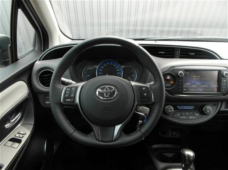 Toyota Yaris - 1.5 Hybrid Aspiration Bi-Tone Automaat 5drs - 1