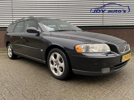 Volvo V70 - 2.4 Edition II | LEDER | PDC VOOR+ACHTER | GEEN AFLEVERKOSTEN - 1