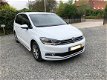 Volkswagen Touran - 2.0 TDI DSG nw model 2016 wit - 1 - Thumbnail