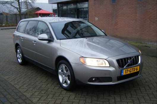 Volvo V70 - 2.0D Momentum Leder Navigatie 3650EX.BPM - 1