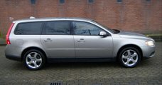 Volvo V70 - 2.0D Momentum Leder Navigatie 3650EX.BPM