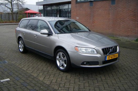 Volvo V70 - 2.0D Momentum Leder Navigatie 3650EX.BPM - 1