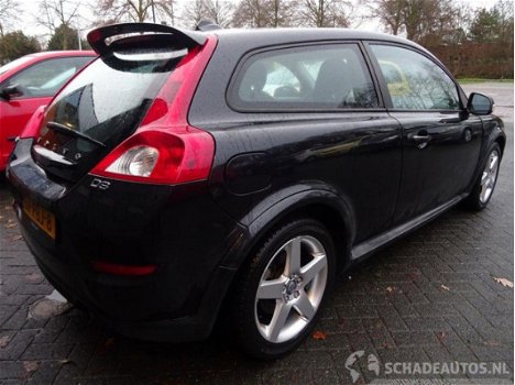 Volvo C30 - 2.0 D3 Kinetic 110kw clima navi - 1