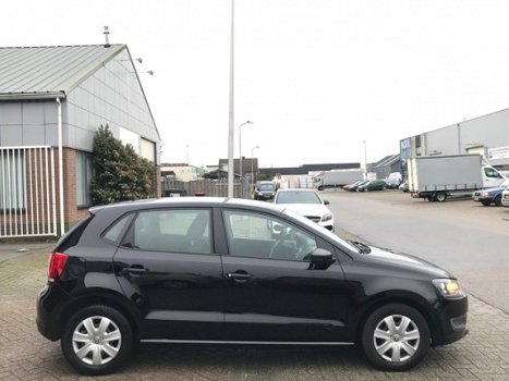 Volkswagen Polo - 1.2 Easyline Airco/ 5DR/ El. raam/ NAP/ APK - 1