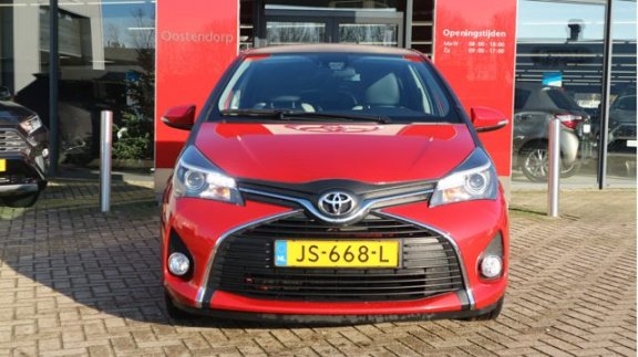 Toyota Yaris - 1.3 VVT-i Trend Bi-Tone | Navigatie | Climate controle | Lederen bekleding | - 1