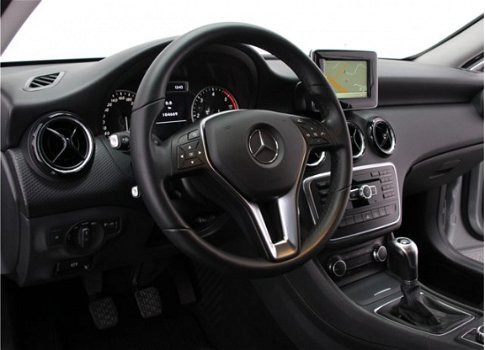 Mercedes-Benz A-klasse - 180 CDI Ambition 4U3 | Actieve parkeerassistent met Parktronic | ECO Start/ - 1