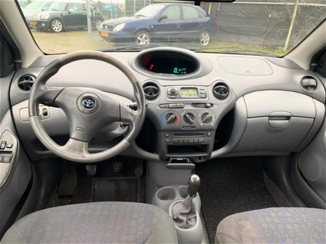 Toyota Yaris - 1.3-16V VVT-i YORIN ( 5 DRS / LAGE KM / NAP / APK / AIRCO ) - 1