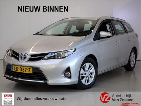 Toyota Auris Touring Sports - 1.8 Hybrid Aspiration | Navigatie | Licht metalen velgen | - 1