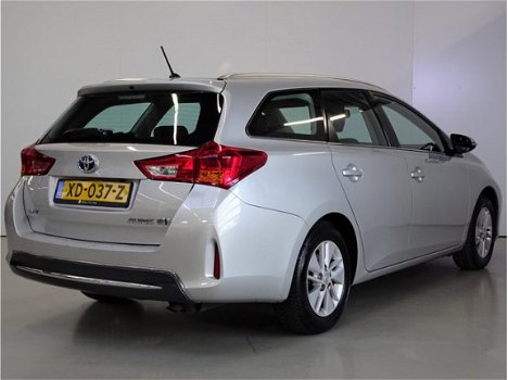 Toyota Auris Touring Sports - 1.8 Hybrid Aspiration | Navigatie | Licht metalen velgen | - 1