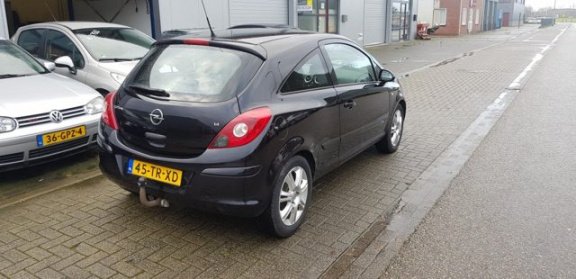 Opel Corsa - 1.4-16V Cosmo - 1