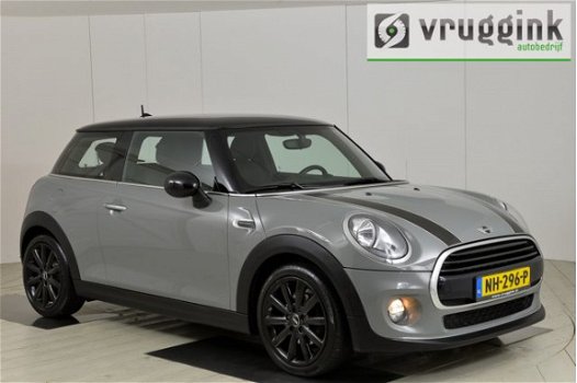 Mini Mini Cooper - 1.5 Business Mooie Looks Navi | PDC |Stoelverwarming - 1