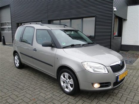 Skoda Roomster - 1.2 Style Airco nette auto met boekjes - 1