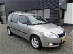 Skoda Roomster - 1.2 Style Airco nette auto met boekjes - 1 - Thumbnail