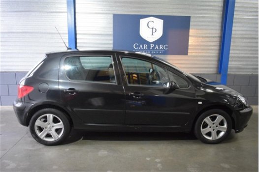 Peugeot 307 - 1.6-16V Griffe 5DRS/NETTE AUTO/PDC/VOL LEDER/STOELVERWARMING/LMV/ECC AIRCO/APK 05-'20/ - 1