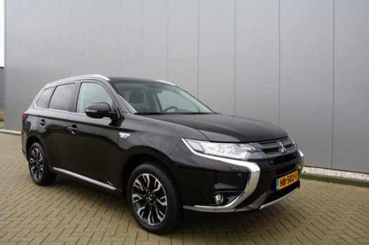 Mitsubishi Outlander - 2.0 PHEV Executive Edition 1e eigenaar/ EX BTW - 1