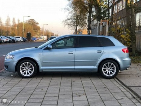 Audi A3 Sportback - 2.0 TDI Attraction AUTOMAAT NAVI LEER FULL - 1