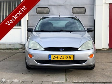 Ford Focus - 1.6-16V Ambiente PARKEERSENSOREN VELGN NAP AIRCO - 1