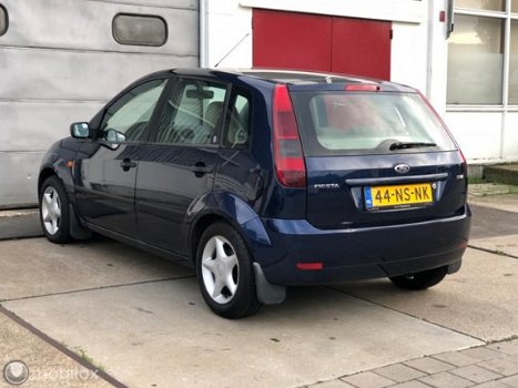 Ford Fiesta - 1.4 TDCi Ghia APK AIRCO NAP INRUIL MOGELIJK - 1