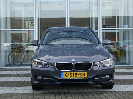 BMW 3-serie Touring - (f31) 318 143pk | NAVI | ECC | PDC | 18'' | Trekhaak - 1