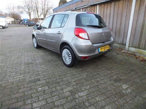 Renault Clio - 1.5 dCi Authentique - 1