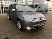 Mitsubishi Outlander - 2.0 PHEV Instyle+ 1e Eingenaar, dealer onderhouden Luxe uitvoering - 1 - Thumbnail