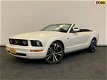 Ford Mustang - USA 4.0 V6 , ZEER MOOI, WEINIG KM - 1 - Thumbnail