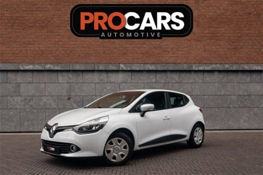 Renault Clio - 1.2 Collection / Weinig KM / Navigatie / Cruise Control - 1