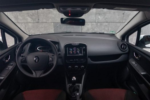 Renault Clio - 1.2 Collection / Weinig KM / Navigatie / Cruise Control - 1