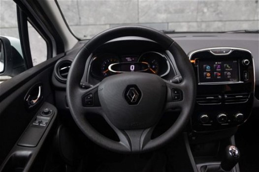 Renault Clio - 1.2 Collection / Weinig KM / Navigatie / Cruise Control - 1