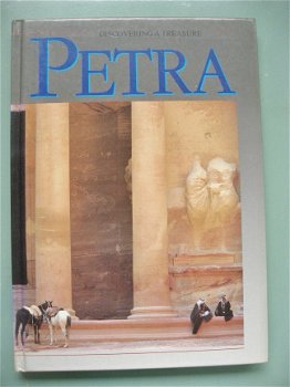 Discovering a treasure - Petra - 1