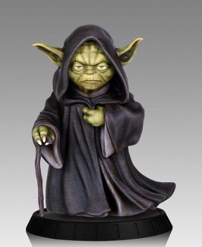 Gentle Giant Star Wars Yoda Ilum statue - 1