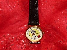 Schitterend 14K Goldplated Disney Dalmatiers Horloge