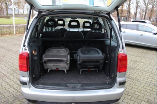 Seat Alhambra - 1.8-20VT AUTOMAAT *YOUNGTIMER* 7-PERS. / AIRCO-ECC / CRUISE CTR. / TREKHAAK / EL. PA - 1