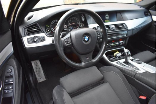 BMW 5-serie - 520d '13 Xenon Navi M-pakket Facelift - 1