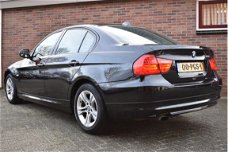 BMW 3-serie - 318i Business Line '11 Navi Clima Cruise