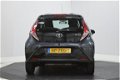 Toyota Aygo - 1.0 VVT-i x-play Airco, Camera, 5-deurs, bluetooth, Limiter - 1 - Thumbnail