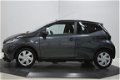 Toyota Aygo - 1.0 VVT-i x-play Airco, Camera, 5-deurs, bluetooth, Limiter - 1 - Thumbnail