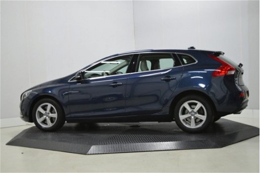 Volvo V40 - 2.0 D4 Summum Business Navi, Clima, Leer, Cruise, Pdc, Blis - 1