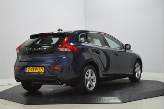 Volvo V40 - 2.0 D4 Summum Business Navi, Clima, Leer, Cruise, Pdc, Blis - 1