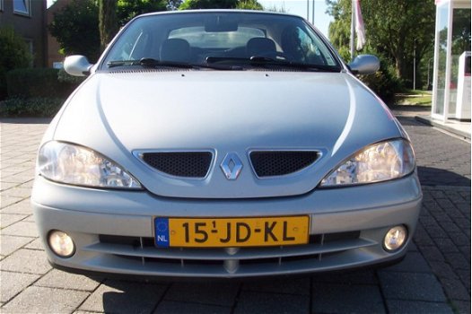 Renault Mégane Cabrio - 1.6-16V Privilège AUTOMAAT.Airco.Leder.Elektr kap.LM Velgen.Apk tot 16-03-20 - 1