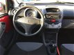 Peugeot 107 - 1.0-12V XR 5-DEURS, STUURBEKRACHTIGING, RADIO-CD-MP3-AUX, AIRBAGS, WEGENBELASTING MAAR - 1 - Thumbnail