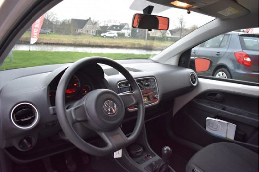 Volkswagen Up! - 1.0 take up BlueMotion Airco | Elektr. ramen | Radio/CD | CV | Parrot - 1
