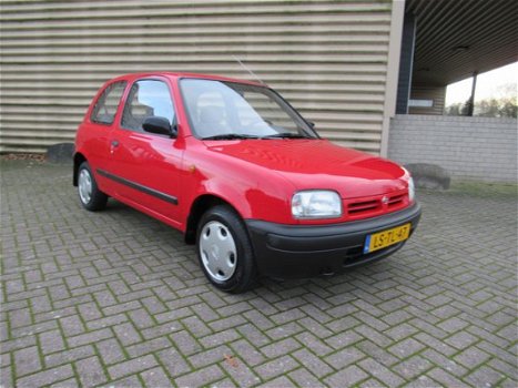 Nissan Micra - 1.0 L AUTOMAAT [ Stuurbekrachtiging, trekhaak, audio ] - 1