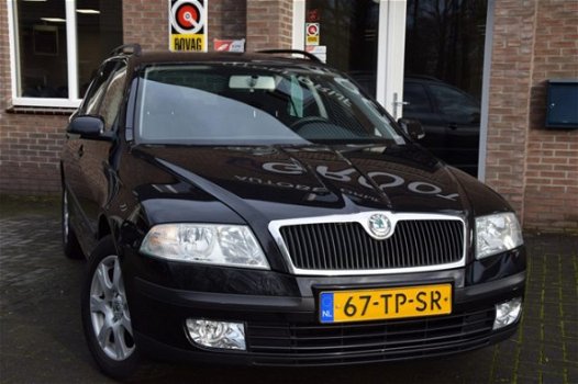 Skoda Octavia Combi - 1.6 AMBIENTE - 1