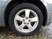 Chevrolet Cruze - 1.8 LS Slechts 49.000 Km + Airco Nu € 6.975, - 1 - Thumbnail