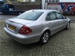 Mercedes-Benz E-klasse - 220 CDI Elegance / NAVI / SEDAN / GEEN ROEST / NETJES / TREKHAAK / NAP / AU - 1 - Thumbnail