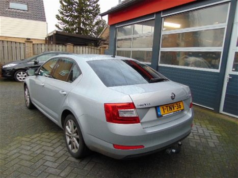 Skoda Octavia - 1.2 TSI Greentech Elegance Businessline - 1