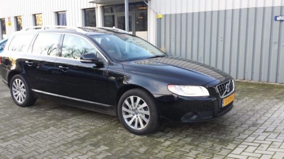 Volvo V70 - T4 LIMITED EDITION Schuifdak/Leer - 1